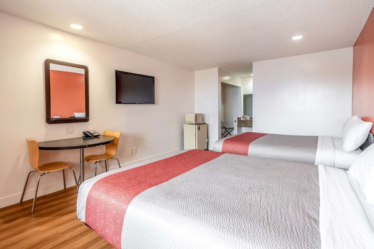 Motel 6 Gardena, CA - South photo 2