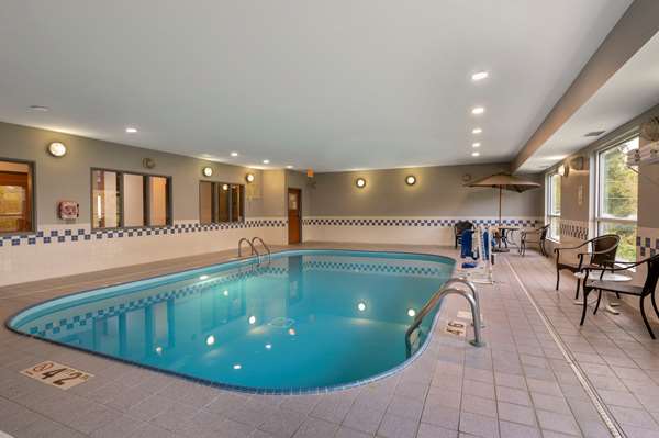 Comfort Inn & Suites Zanesville City Center photo 3