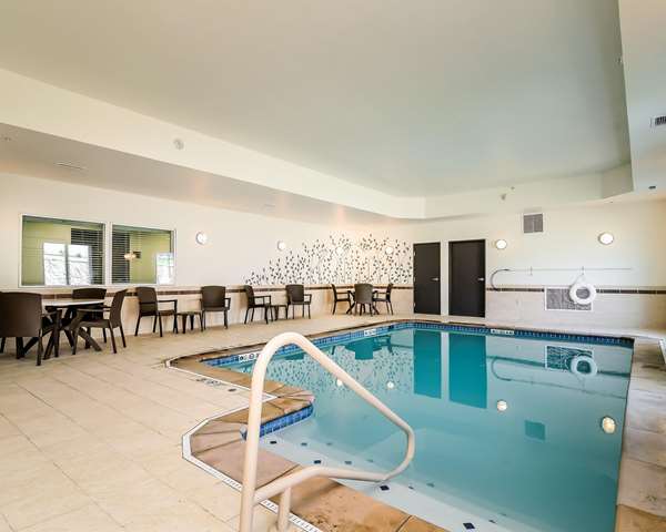 Sleep Inn & Suites Fort Scott photo 3
