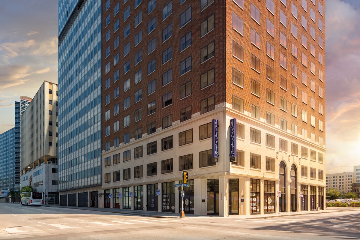 Hampton Inn & Suites Dallas Downtown