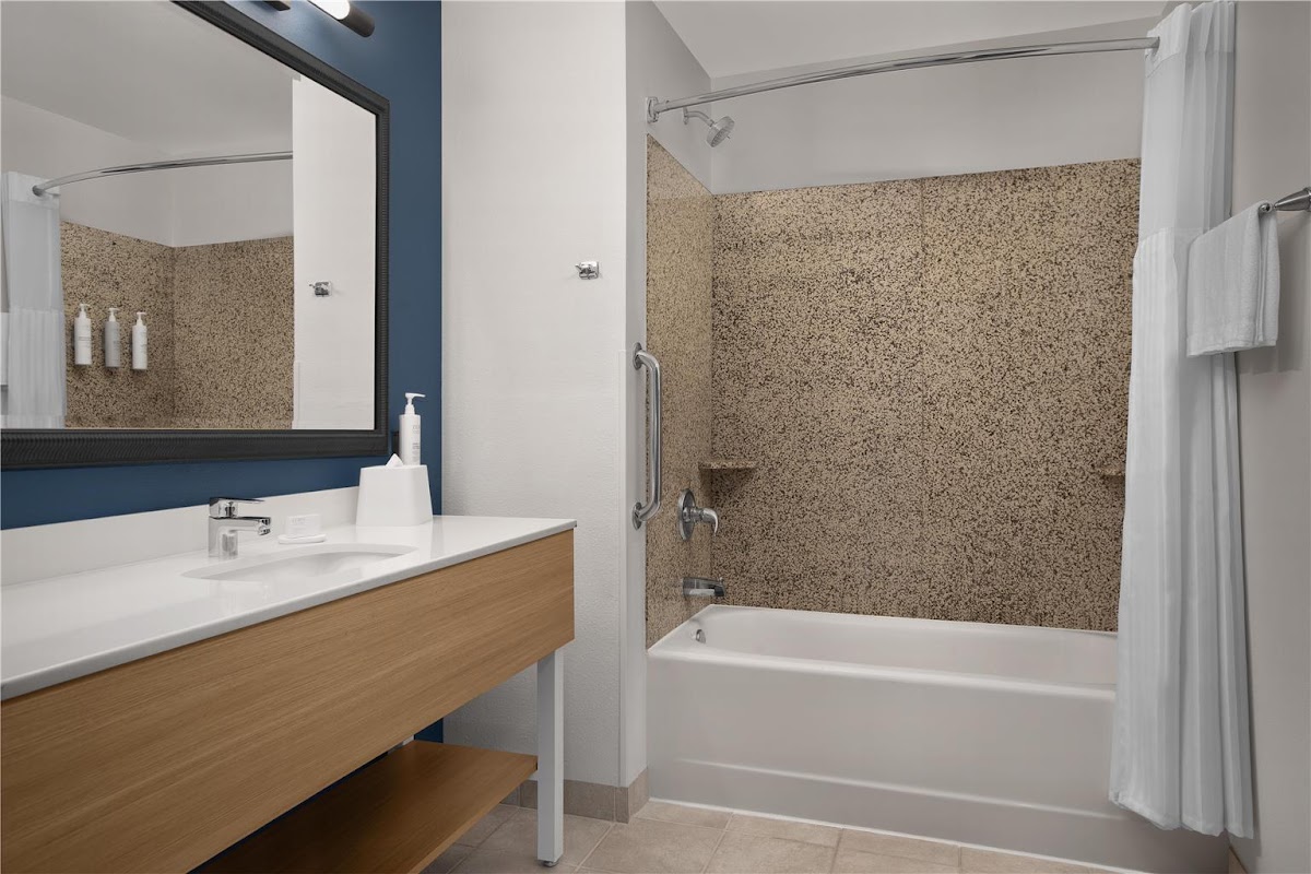 Spark by Hilton Washington Meadowlands Blvd photo 3