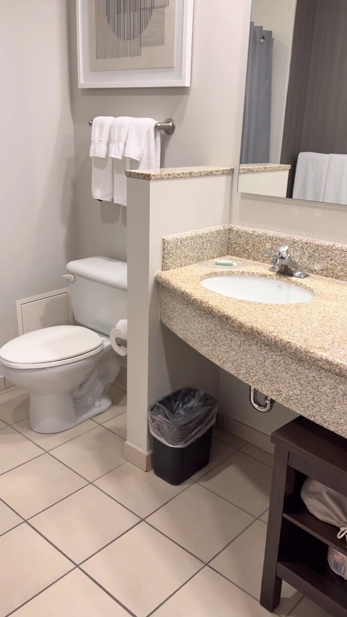 Courtyard by Marriott Ottawa East photo 2