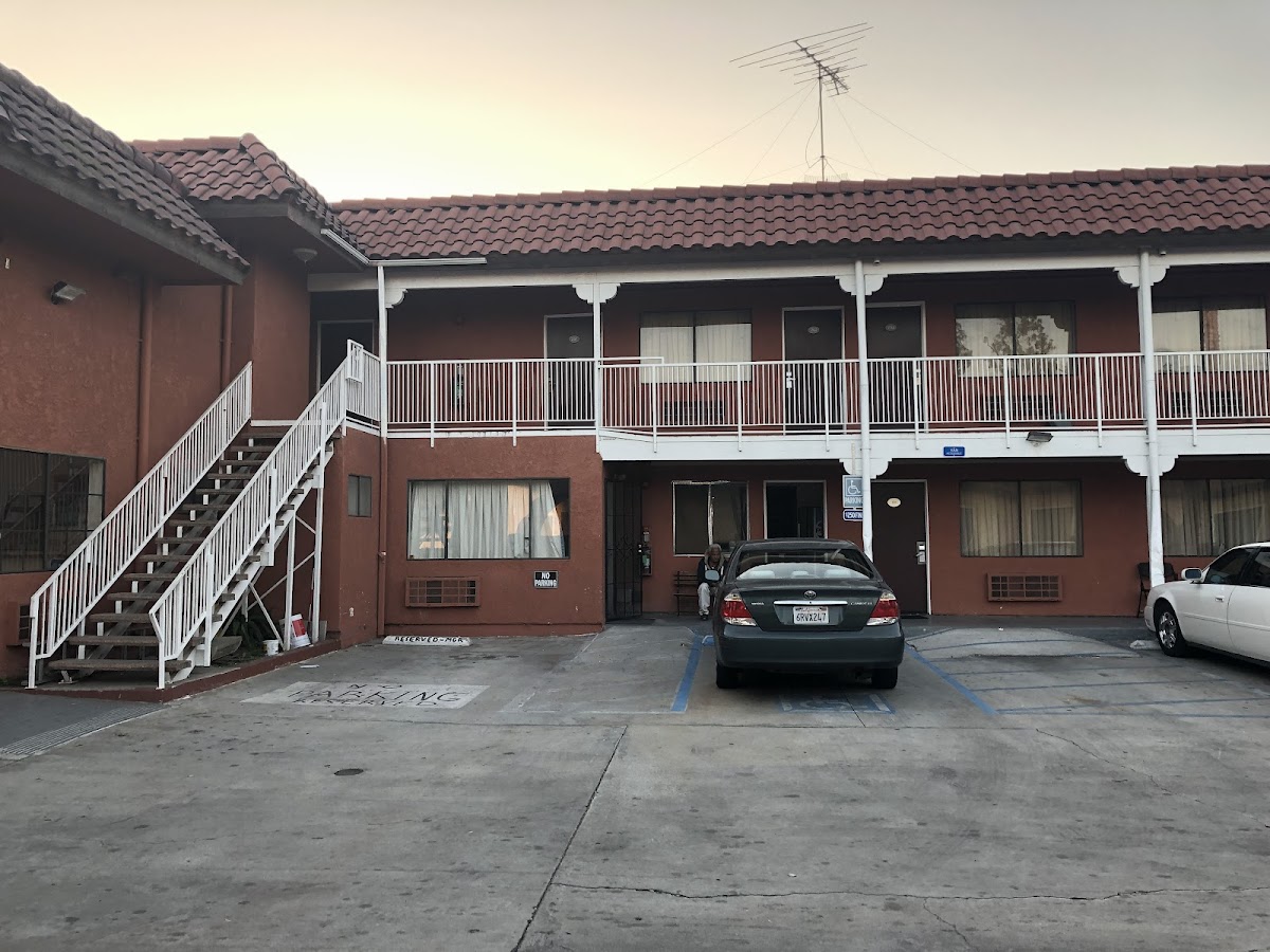Motel Airport Inn