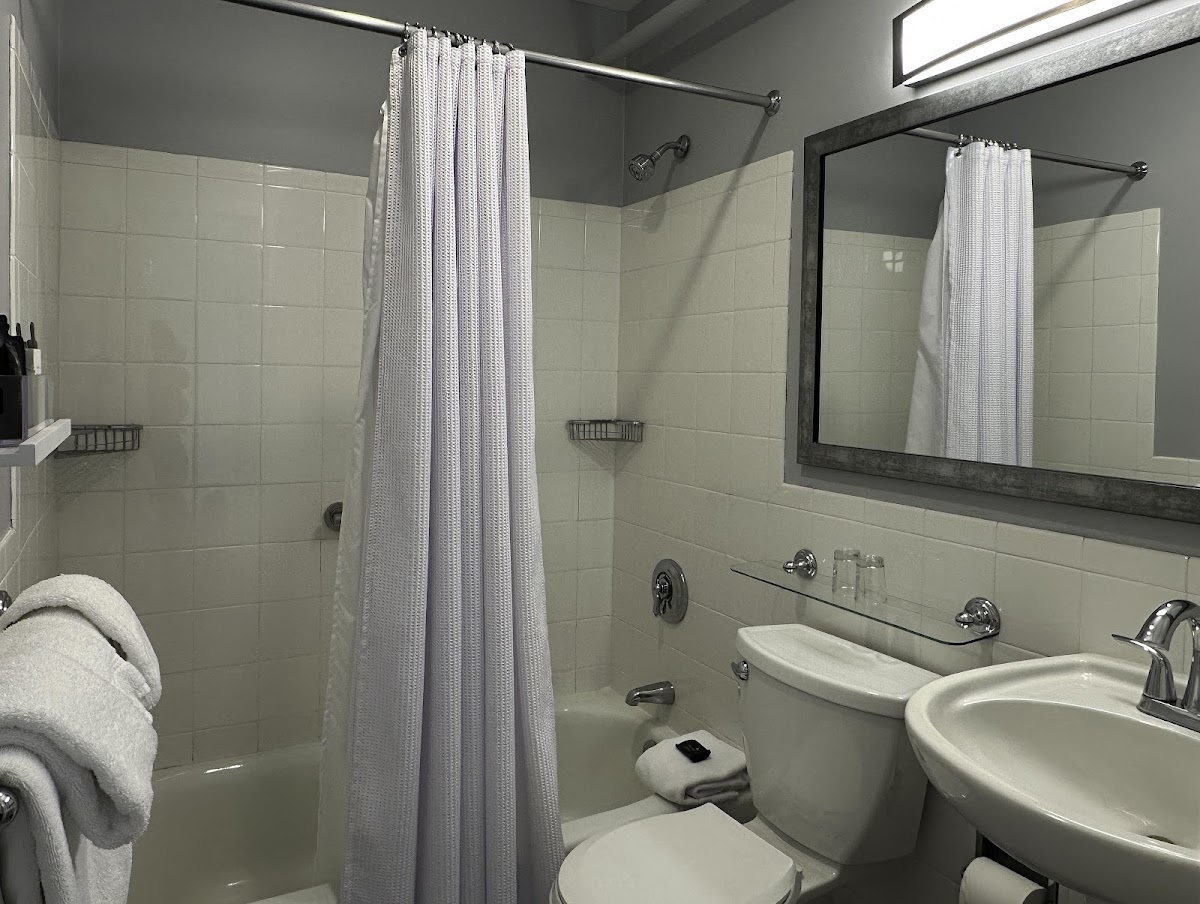 Harborside Inn photo 3