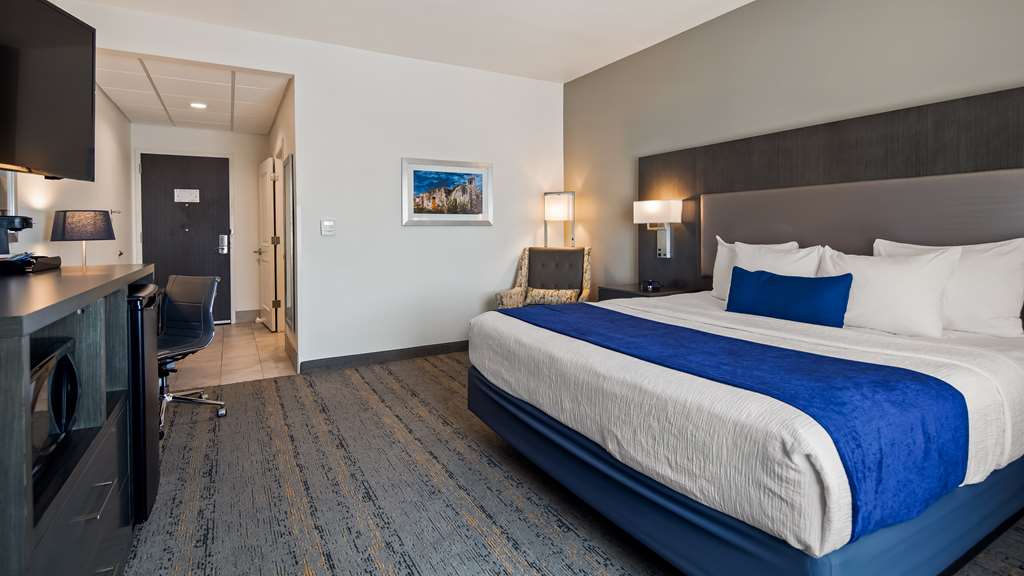 Best Western Plus Roland Inn & Suites photo 3