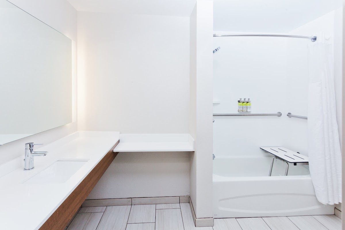 Holiday Inn Express & Suites Rome by IHG photo 3