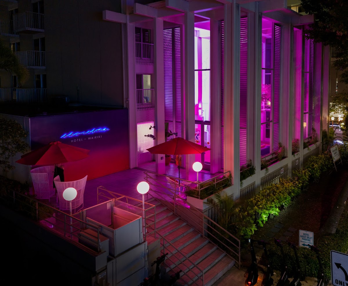 Shoreline Hotel Waikiki