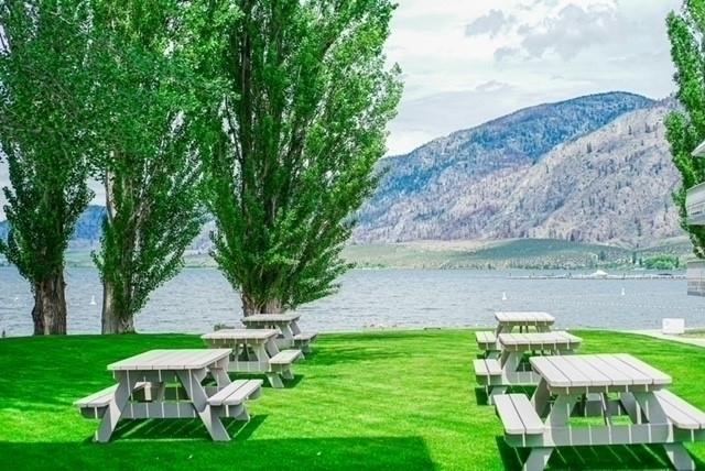 Poplars Motel photo 2