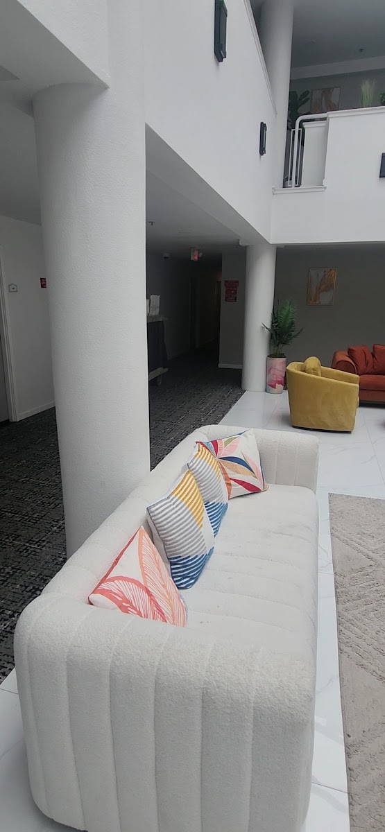 Hotel Aluxor SFO photo 2