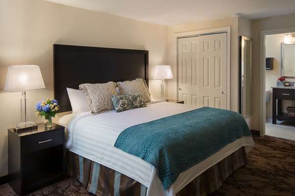 Port Inn & Suites Kennebunk, an Ascend Collection Hotel photo 2