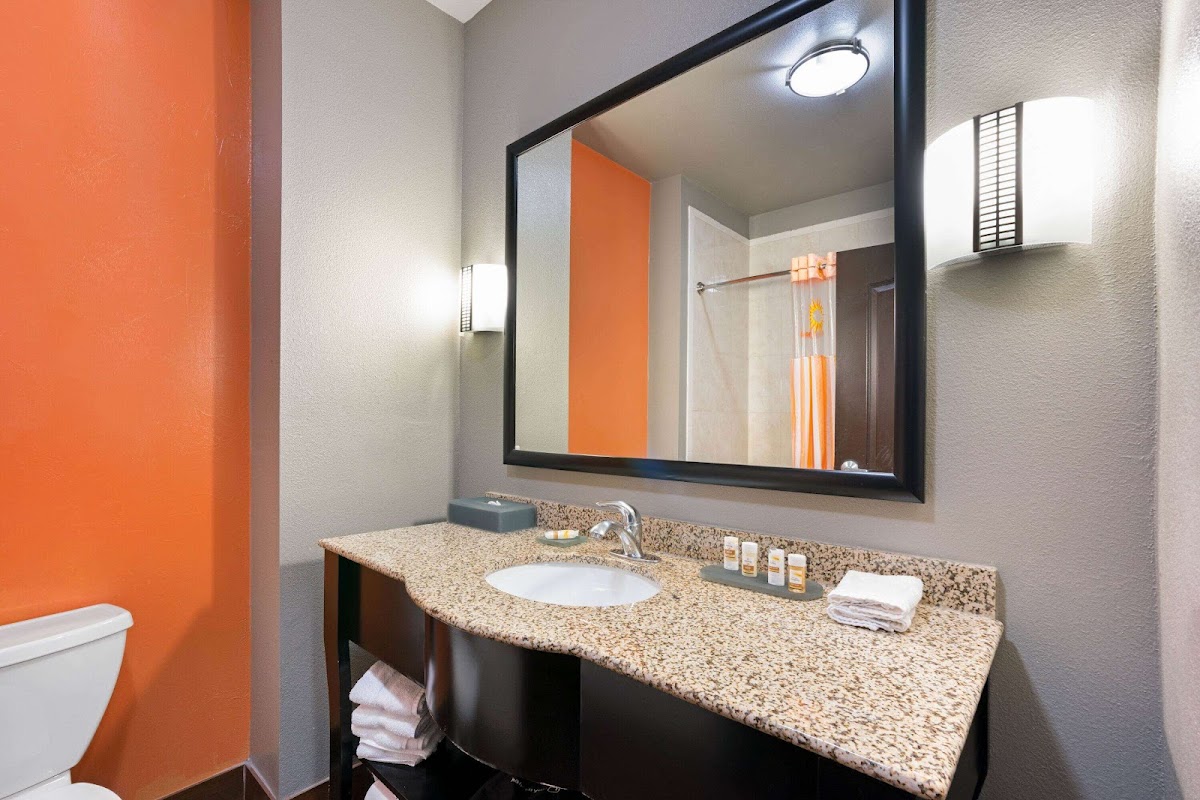 La Quinta Inn & Suites Houston Bush Intl Airport E photo 3