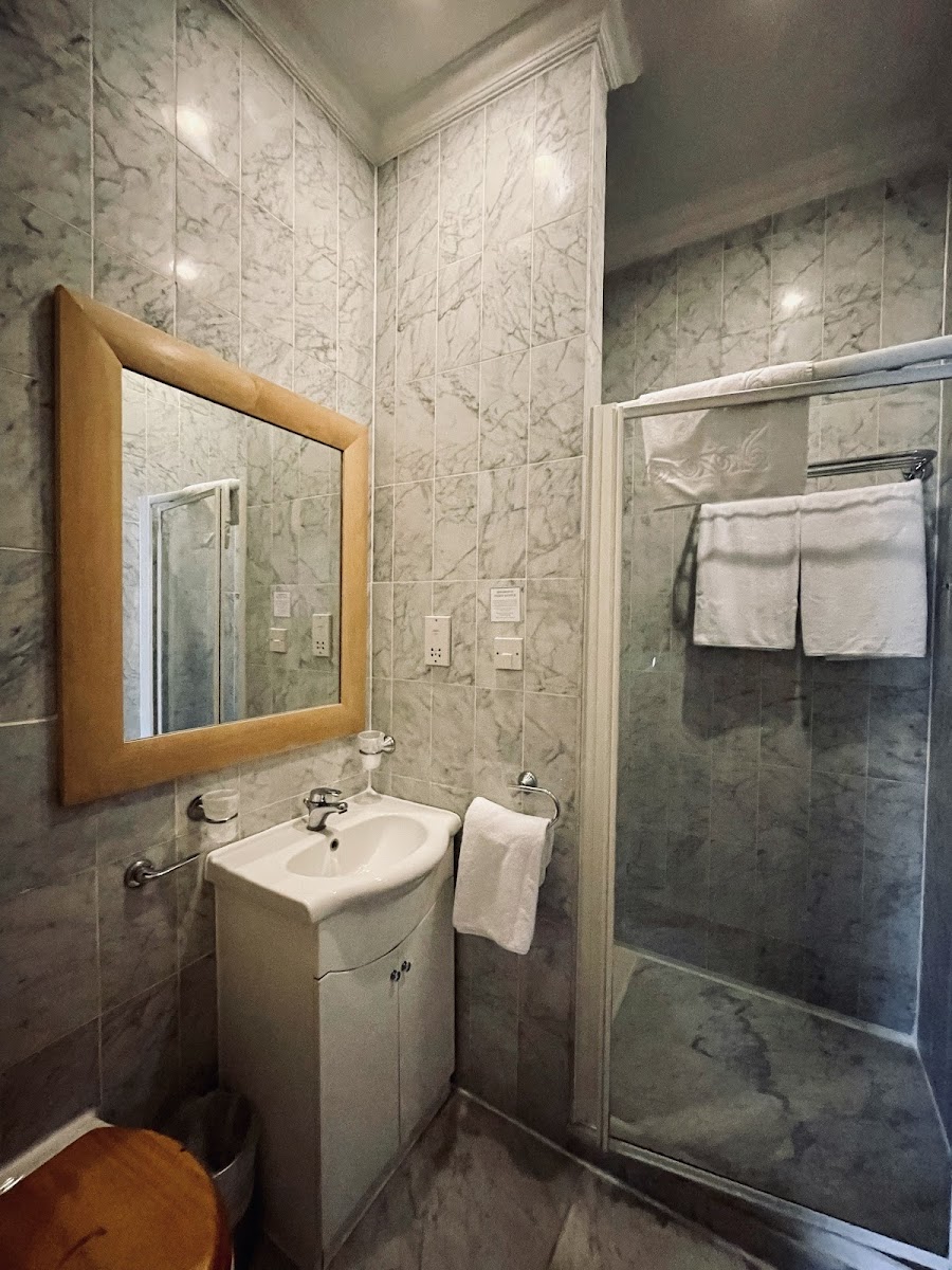Troy Hotel photo 2