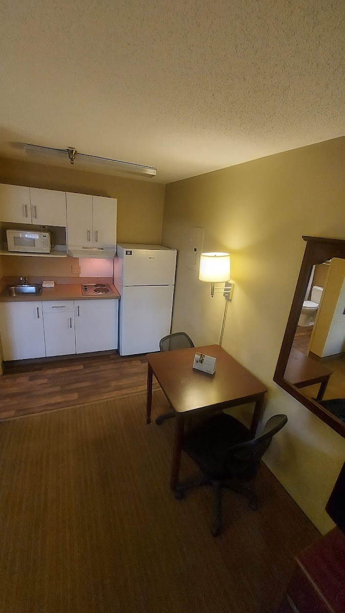 Extended Stay America - Winston-Salem - Hanes Mall Blvd. photo 2
