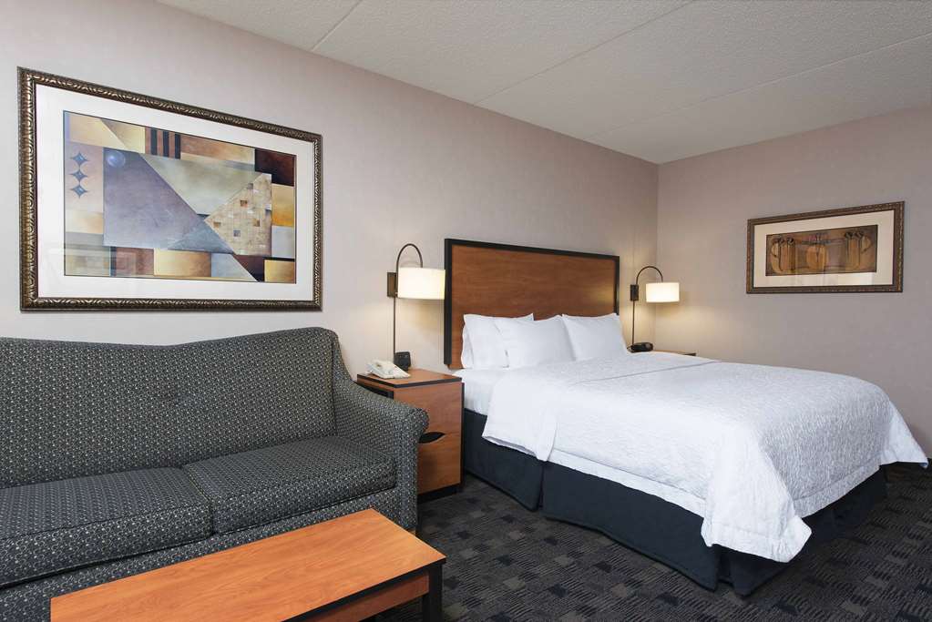 Hampton Inn & Suites Indianapolis-Fishers photo 2