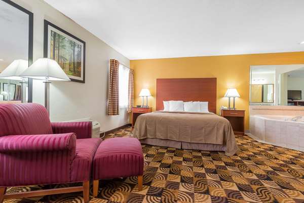 Quality Inn Sycamore - DeKalb photo 2