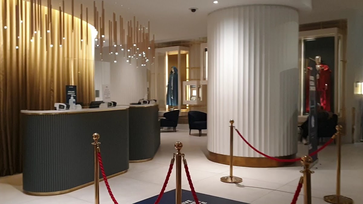 The Cumberland Hotel, London photo 2