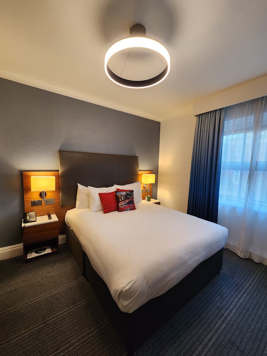 The Cumberland Hotel, London photo 3
