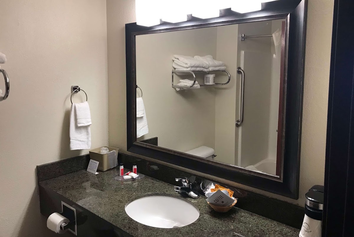 AmericInn by Wyndham Maquoketa photo 3