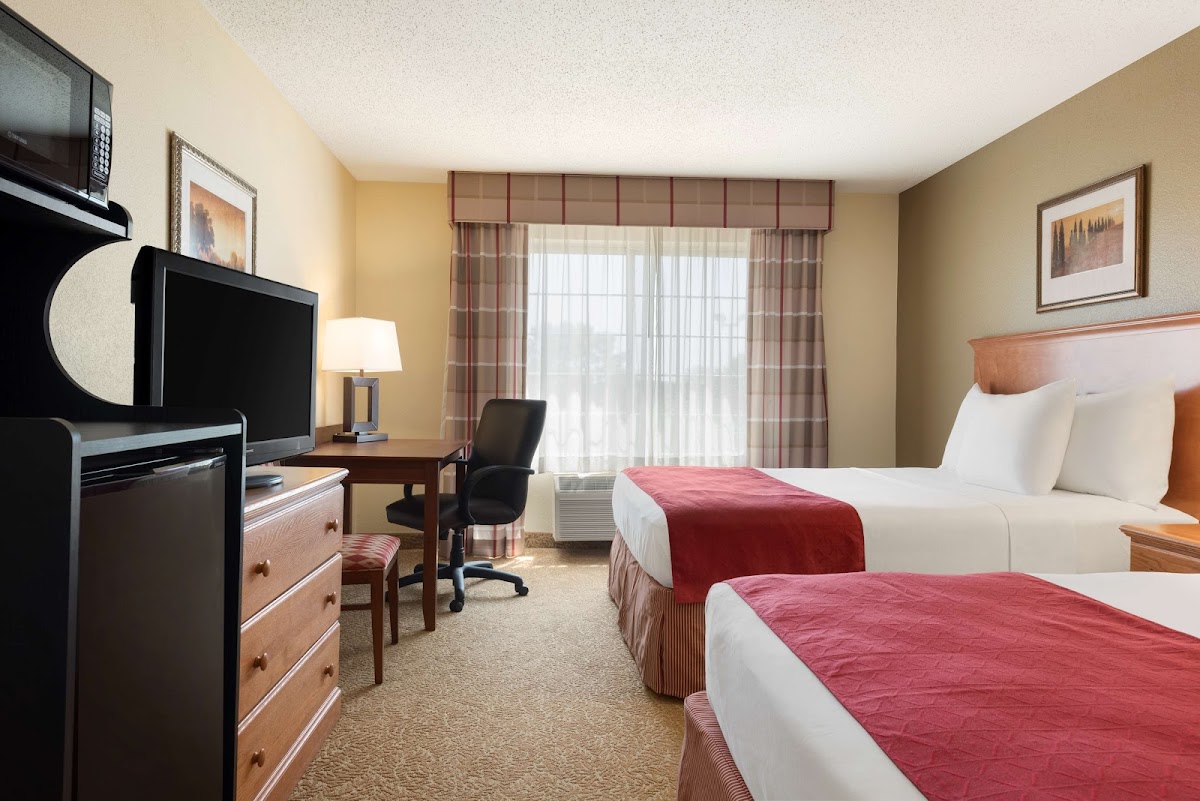 Country Inn & Suites by Radisson, Davenport - Quad Cities photo 2