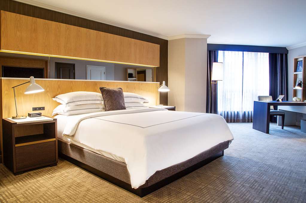 The Yorkville Royal Sonesta Hotel Toronto photo 3