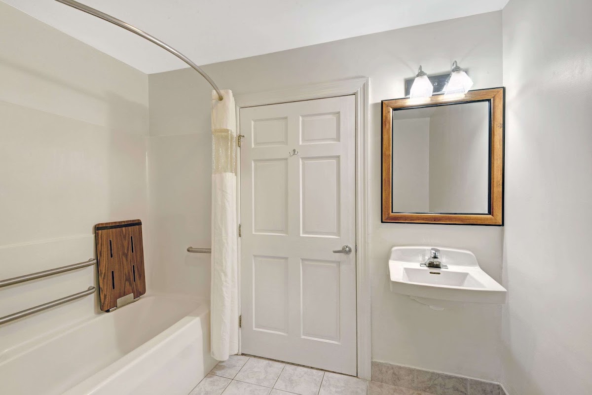 Days Inn by Wyndham Ridgefield photo 3