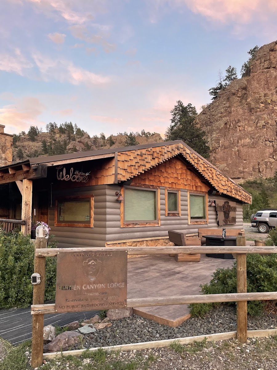 Hidden Canyon Lodge