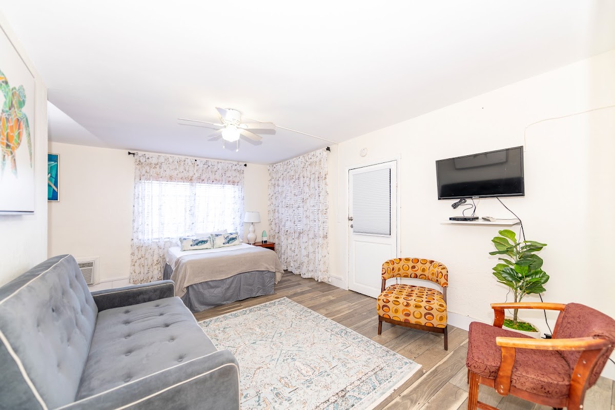 Tropic Isle Hotel & Apts photo 3