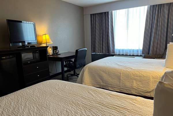 Days Inn by Wyndham Pittsburg KS photo 3