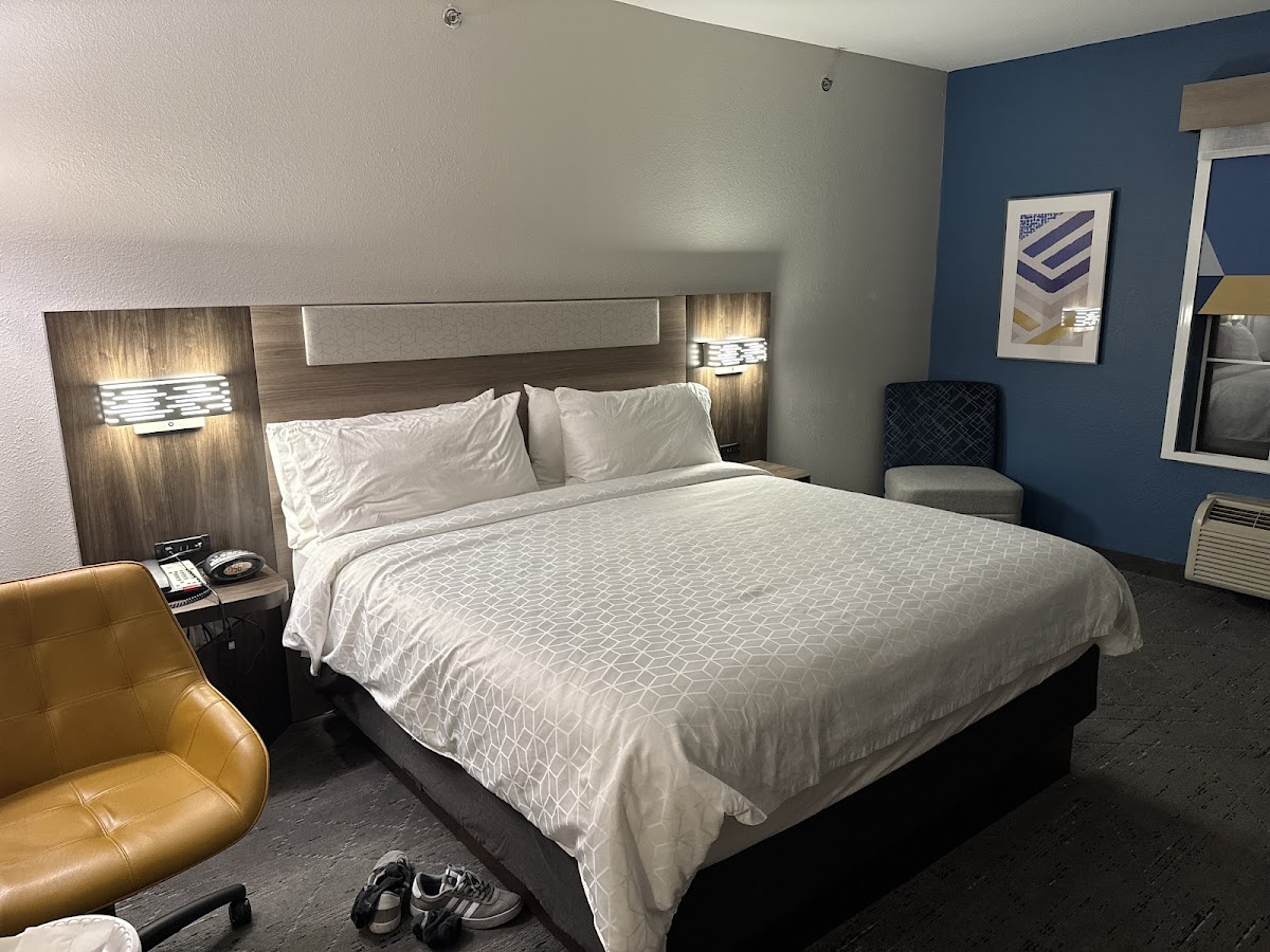 Holiday Inn Express & Suites Jacksonville by IHG photo 3