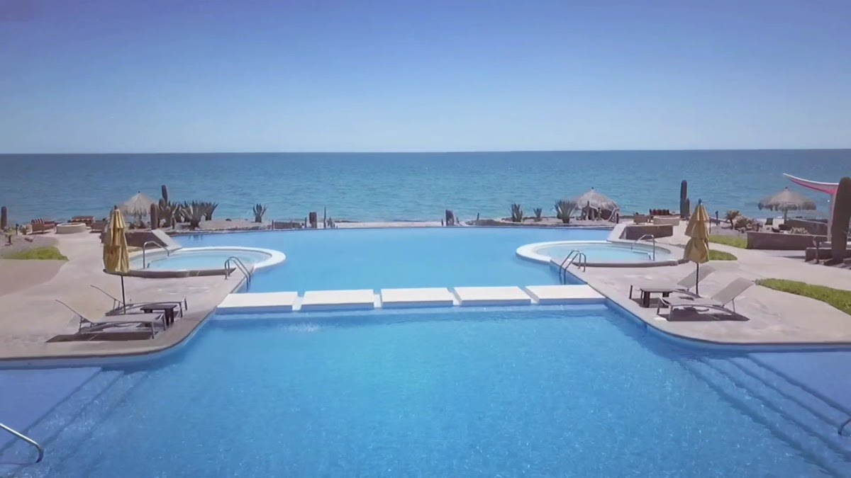 Luna Blanca & Encanto Living