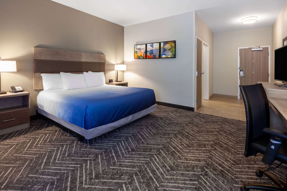 La Quinta Inn & Suites by Wyndham Middletown-Goshen photo 2