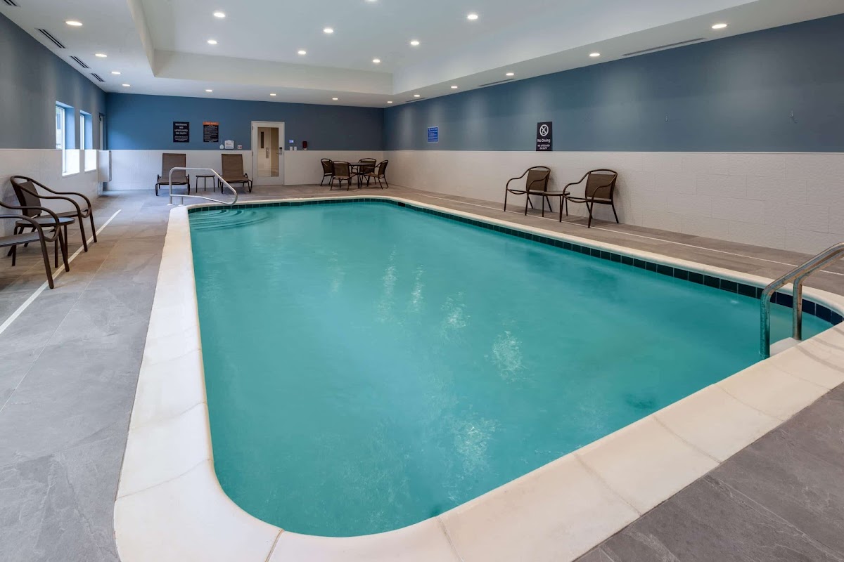 La Quinta Inn & Suites by Wyndham Middletown-Goshen photo 3
