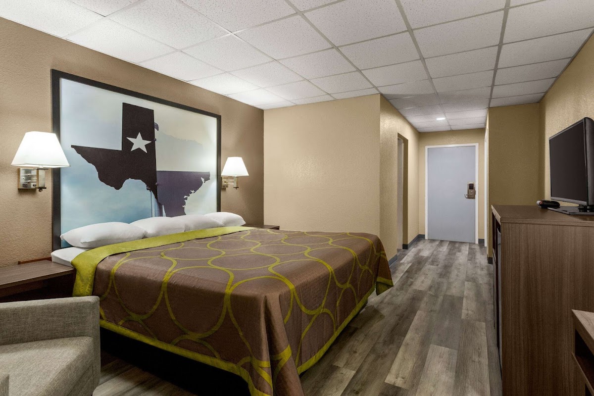 Super 8 by Wyndham Gainesville TX photo 2