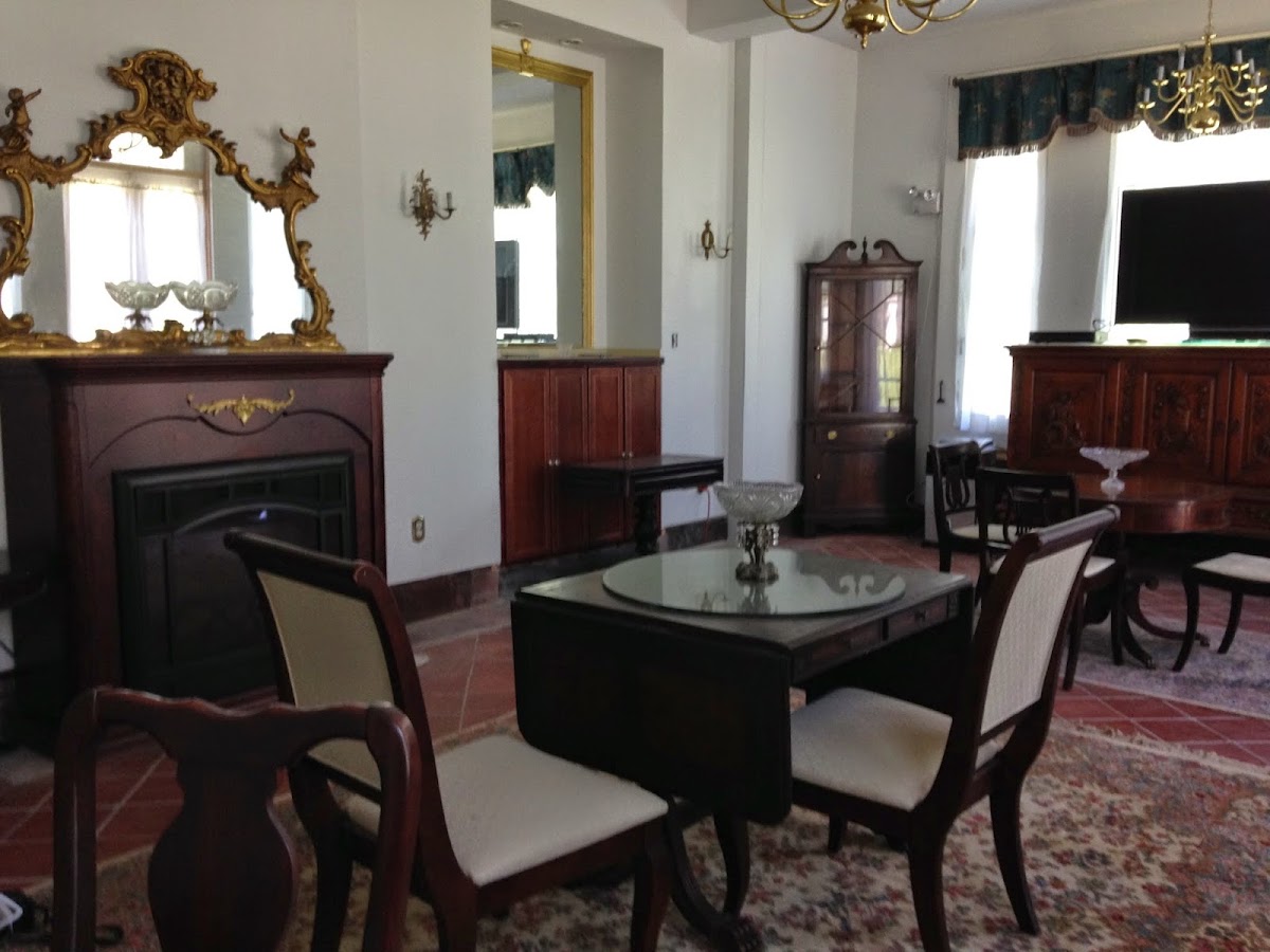 Thornwald Mansion photo 3