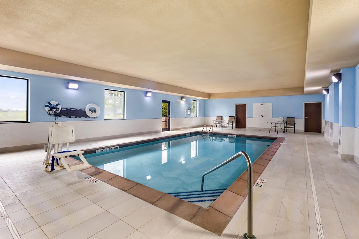 Holiday Inn Express & Suites Van Wert by IHG photo 3