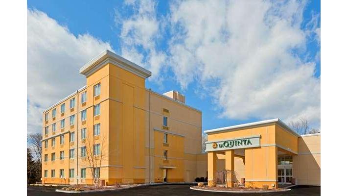 La Quinta Inn & Suites by Wyndham Danbury