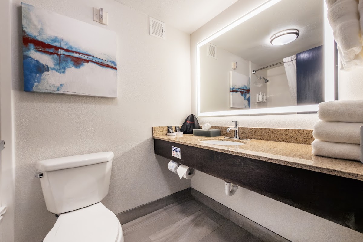 La Quinta Inn & Suites by Wyndham Danbury photo 3