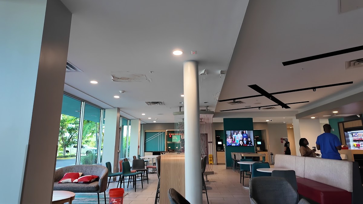 avid hotel Ft Lauderdale Airport - Cruise by IHG photo 2