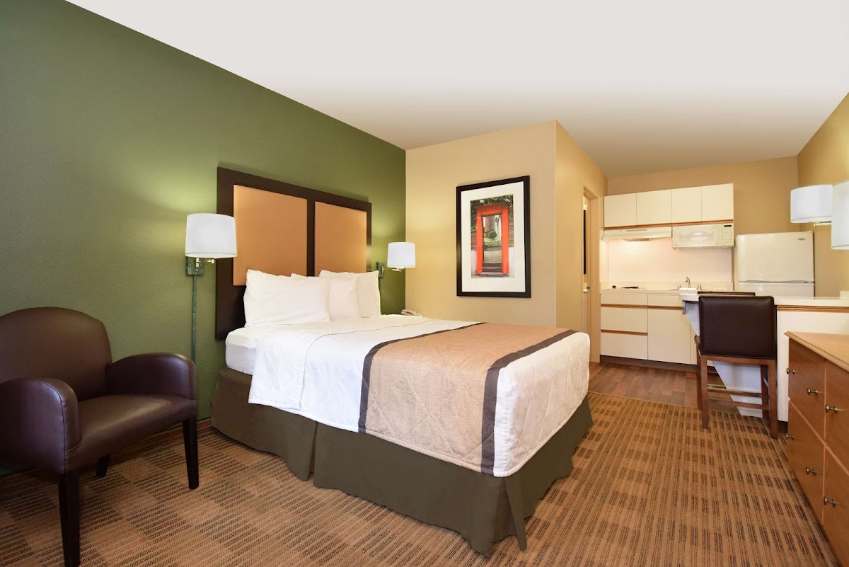Extended Stay America Select Suites- Tampa - Brandon photo 3