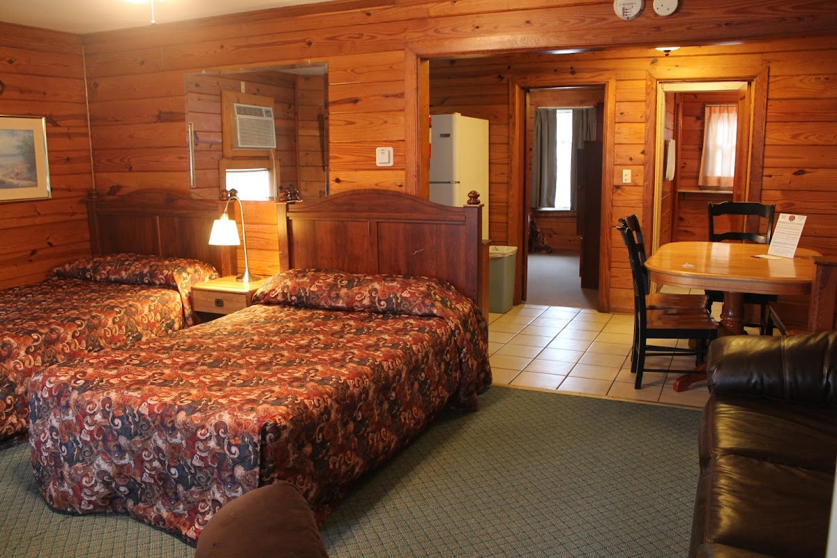 Aurora's Kentucky Lake Cottages photo 2