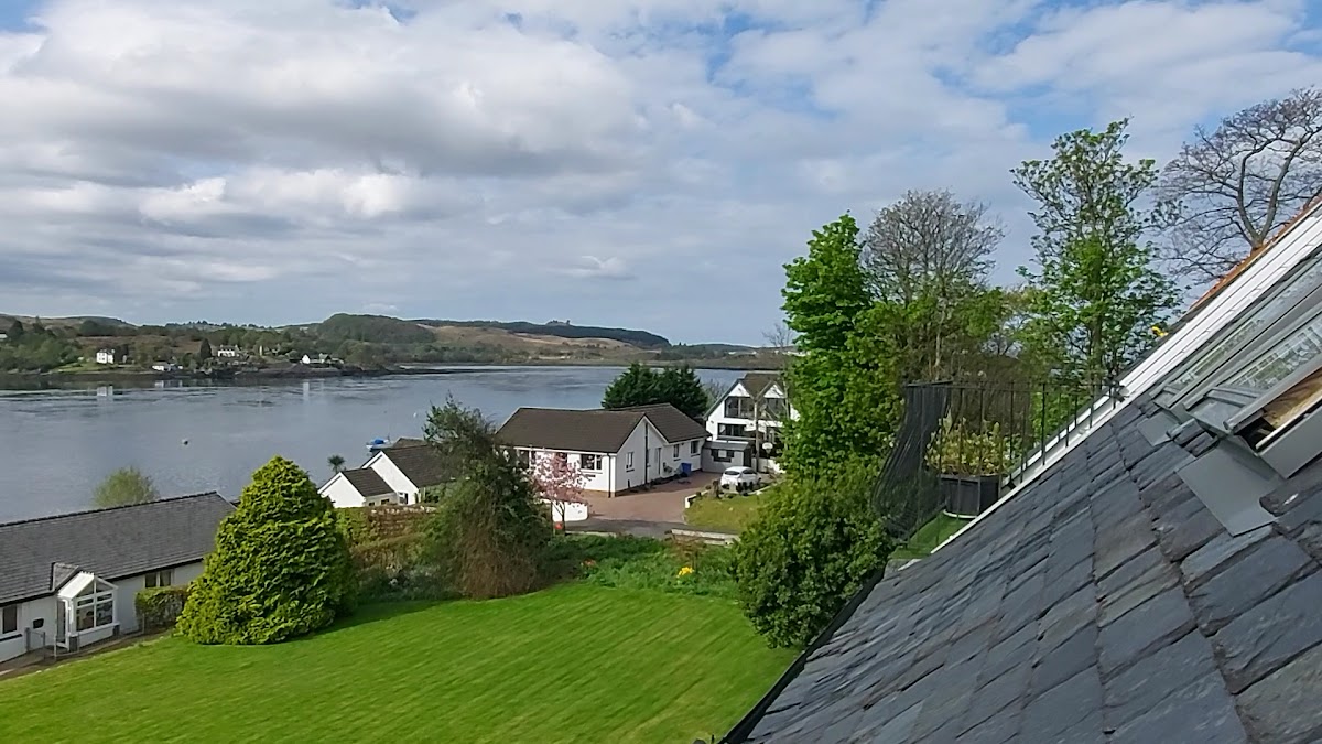 Lochnell Arms Hotel
