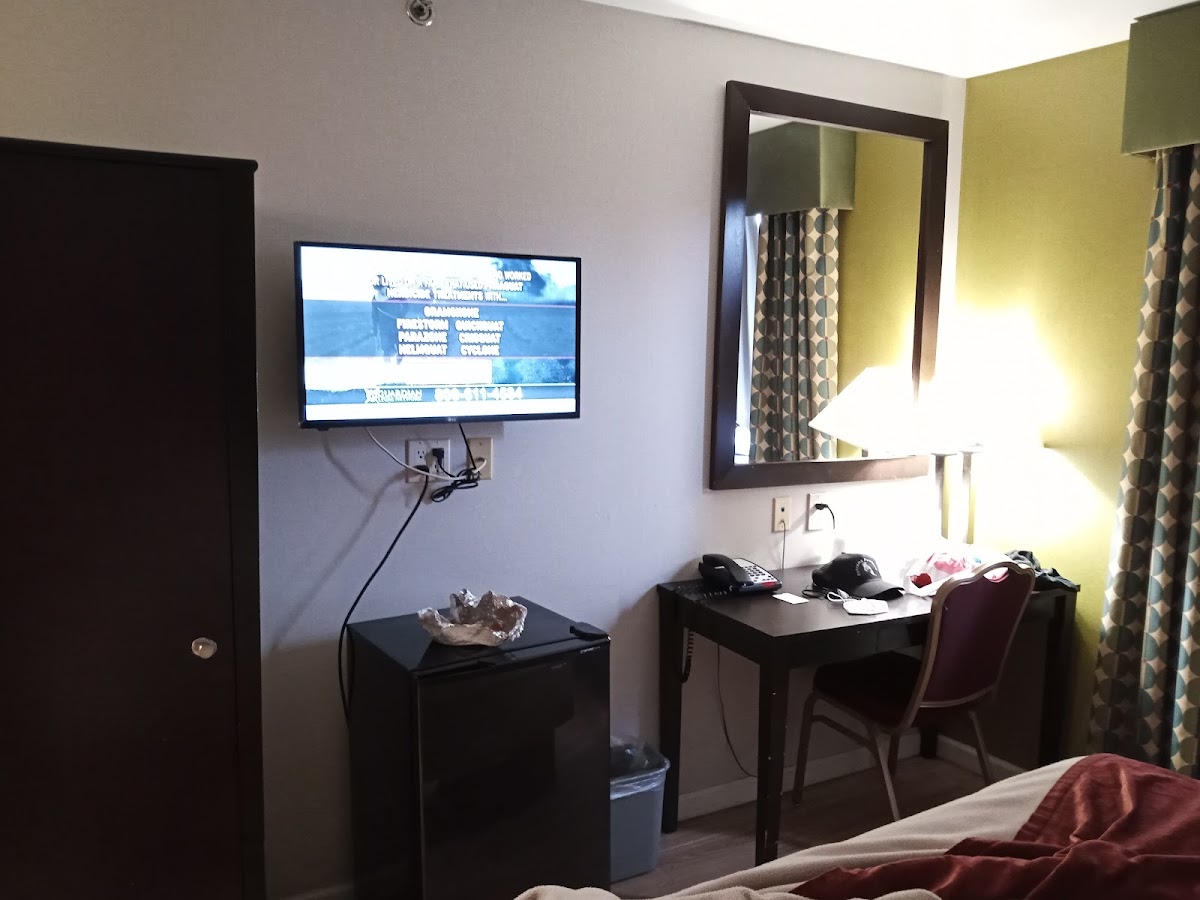 Hillcrest Hotel Near JFK Air Train photo 3