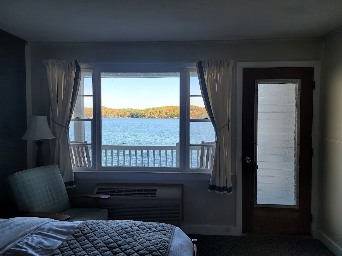 Bay Side Inn