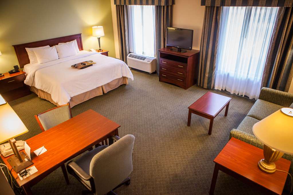Hampton Inn & Suites Springfield-Southwest photo 2