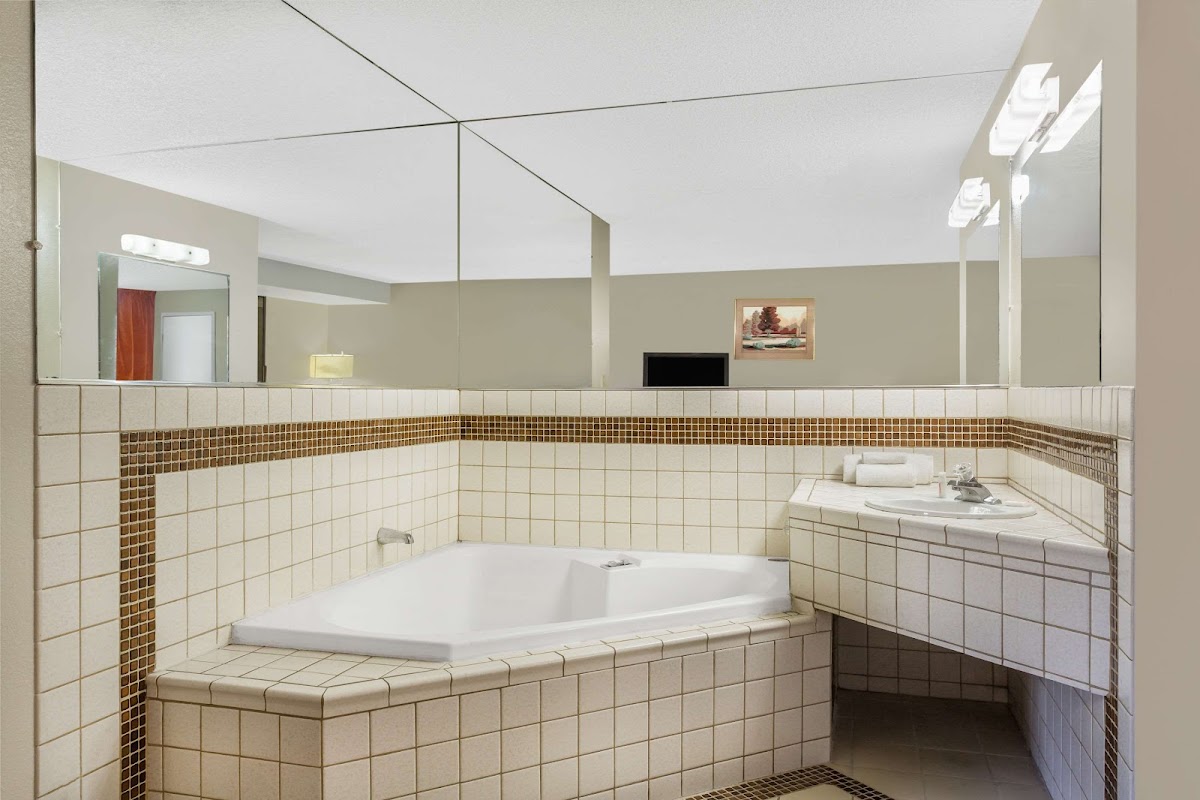 Travelodge by Wyndham Reno Downtown photo 3