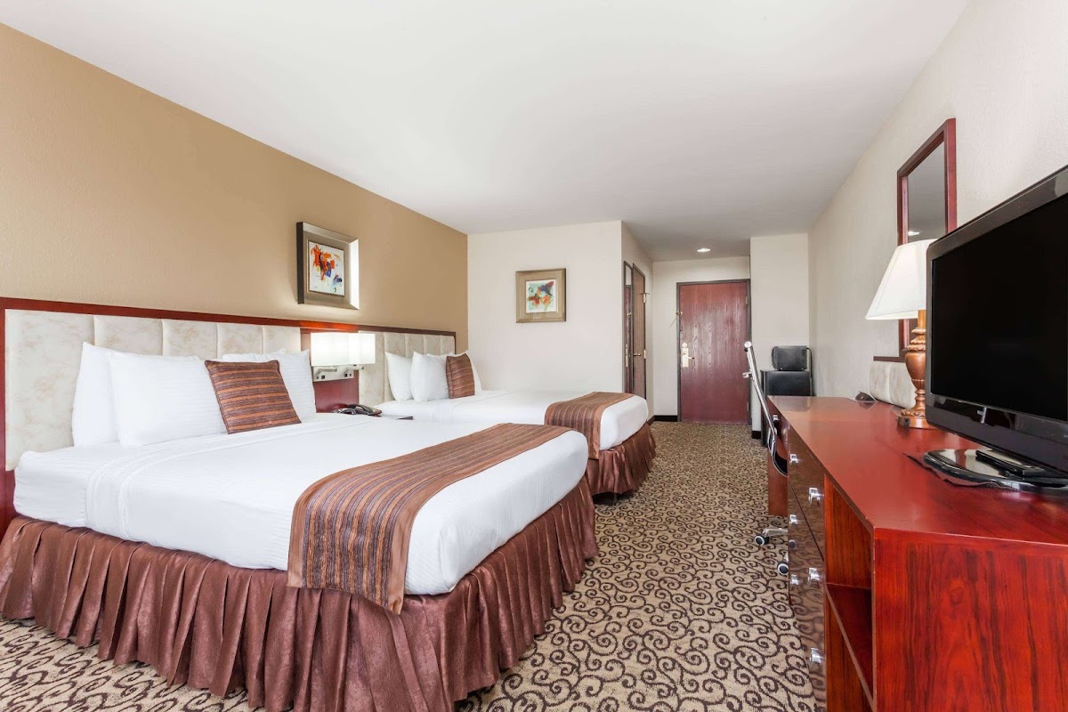 Baymont by Wyndham Columbia Fort Jackson photo 2