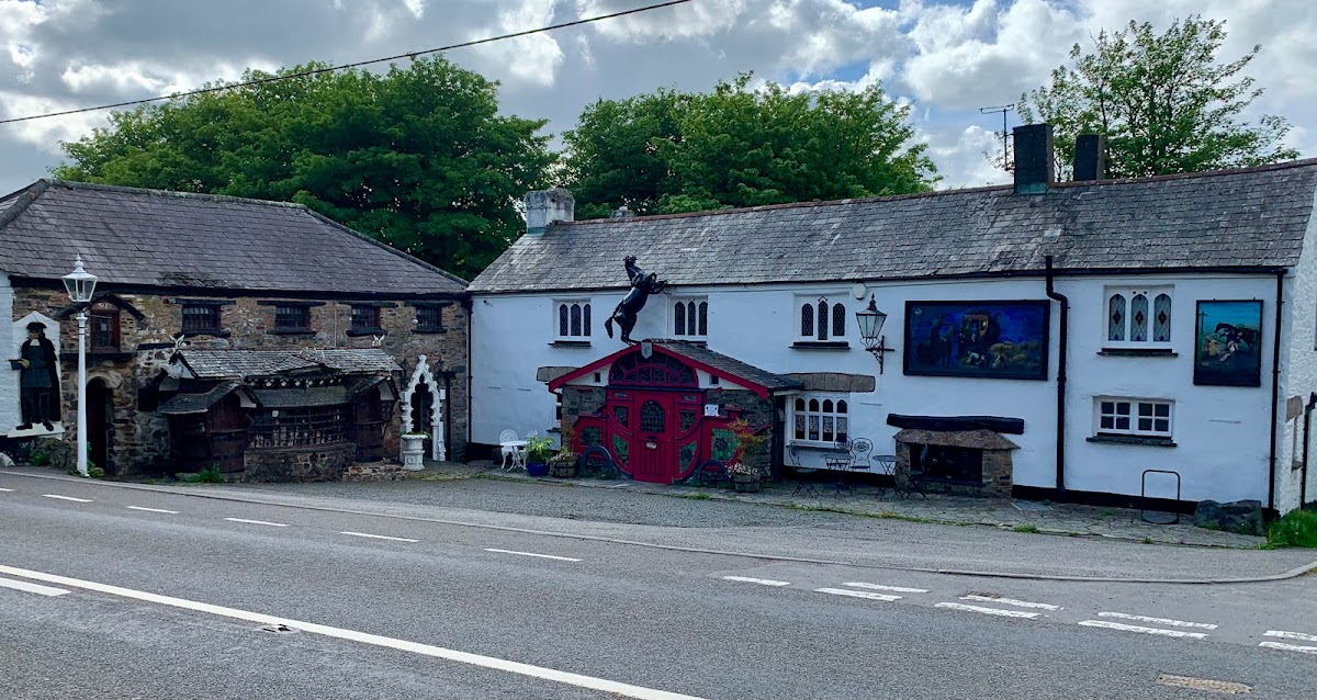 The Highwayman Inn