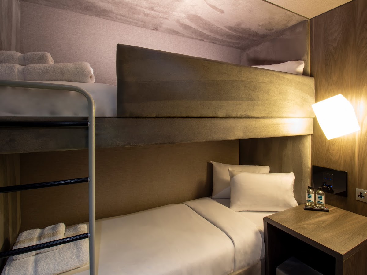 Bloc Hotel Gatwick photo 3