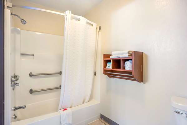 Econo Lodge Cedar Rapids South photo 3