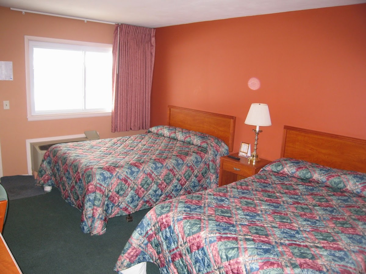 Traveler's Lodge photo 2